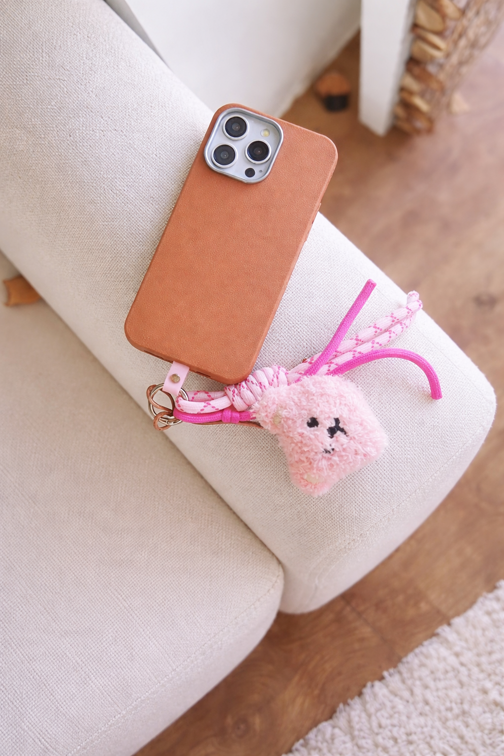 Cute Plush Bear Phone Charm – Aesthetic Keychain for Bags, Phones & Accessories